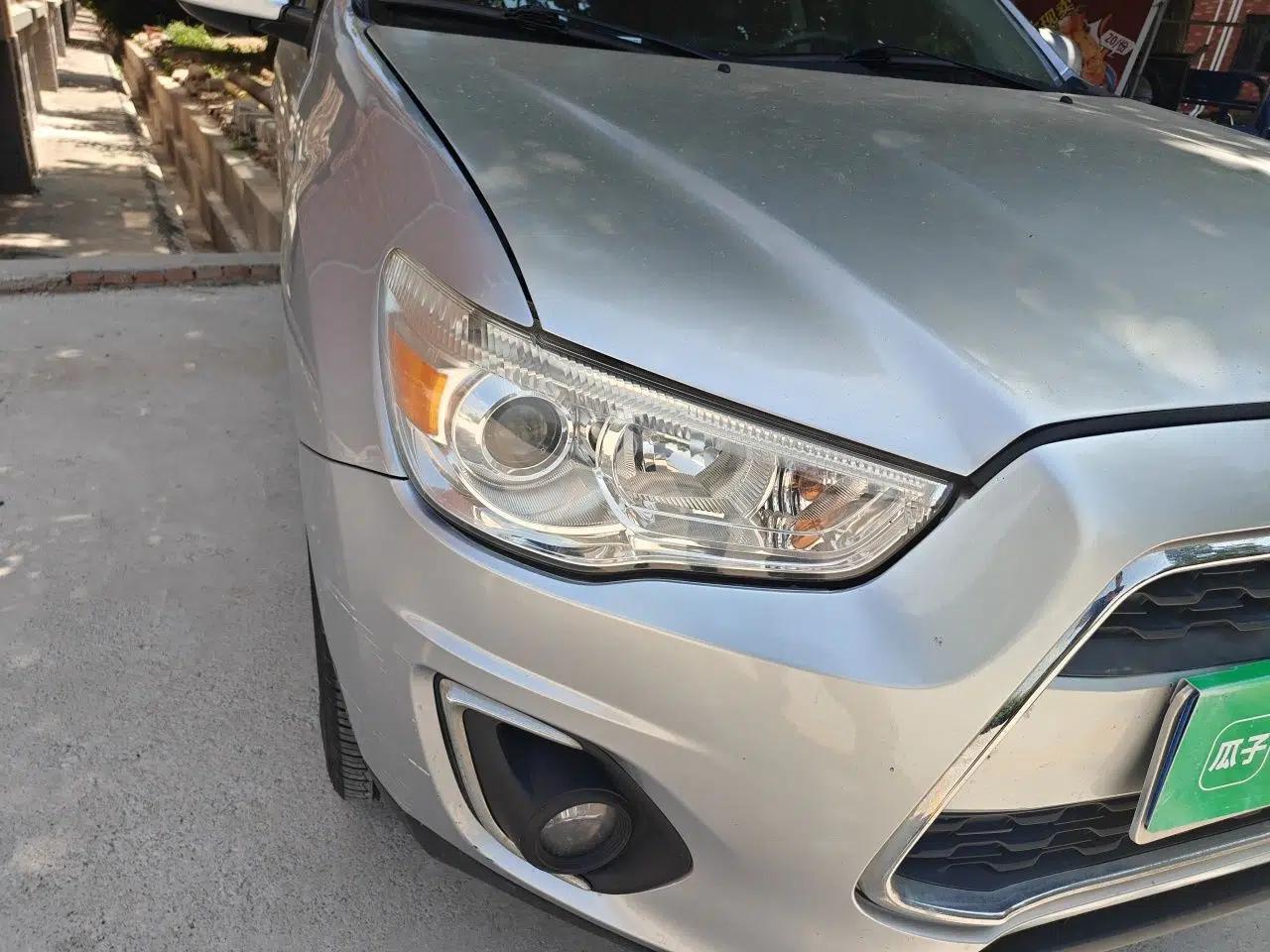 Mitsubishi ASX 2013 2.0L CVT Two-Wheel Drive Elite Edition — миниатюра 7