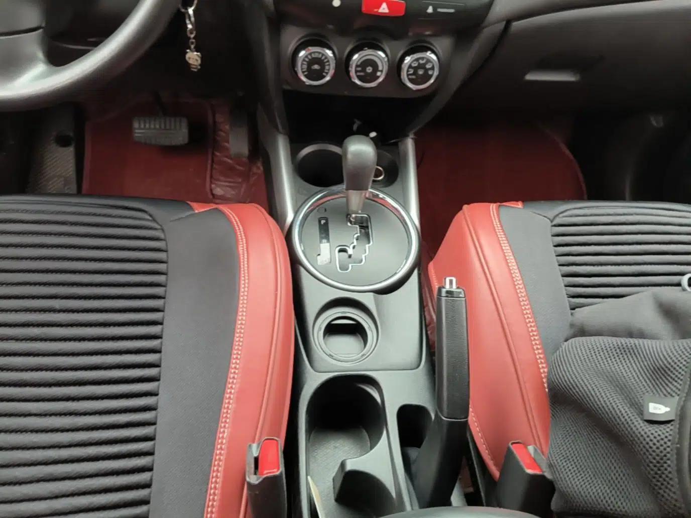 Mitsubishi ASX 2013 2.0L CVT Two-Wheel Drive Elite Edition — миниатюра 17