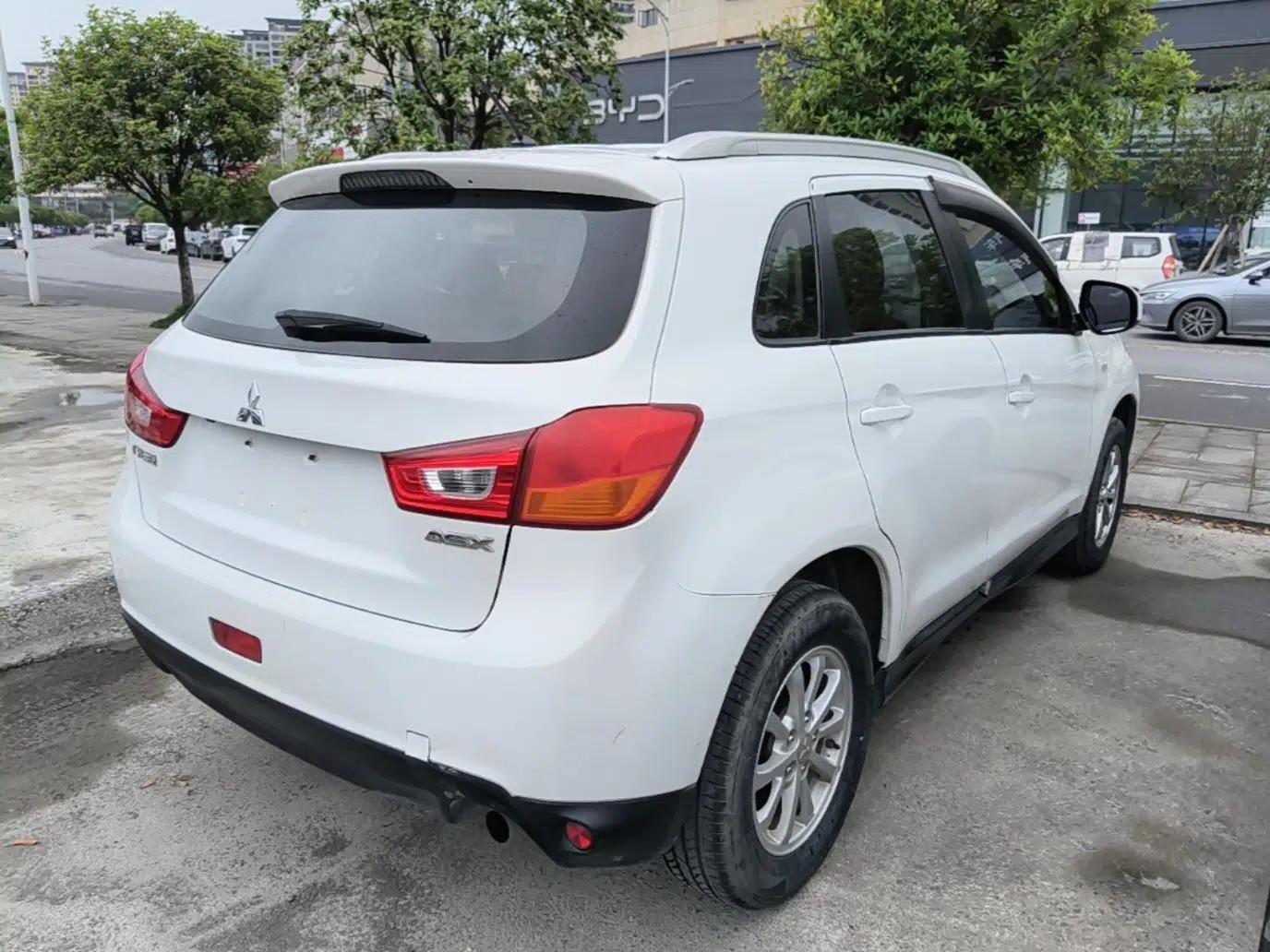 Mitsubishi ASX 2013 2.0L CVT Two-Wheel Drive Elite Edition — миниатюра 6