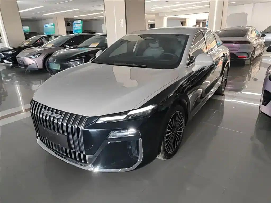 Roewe M7 DMH 2025 160km Premium Edition — миниатюра 2