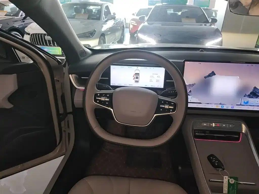 Roewe M7 DMH 2025 160km Premium Edition — миниатюра 11