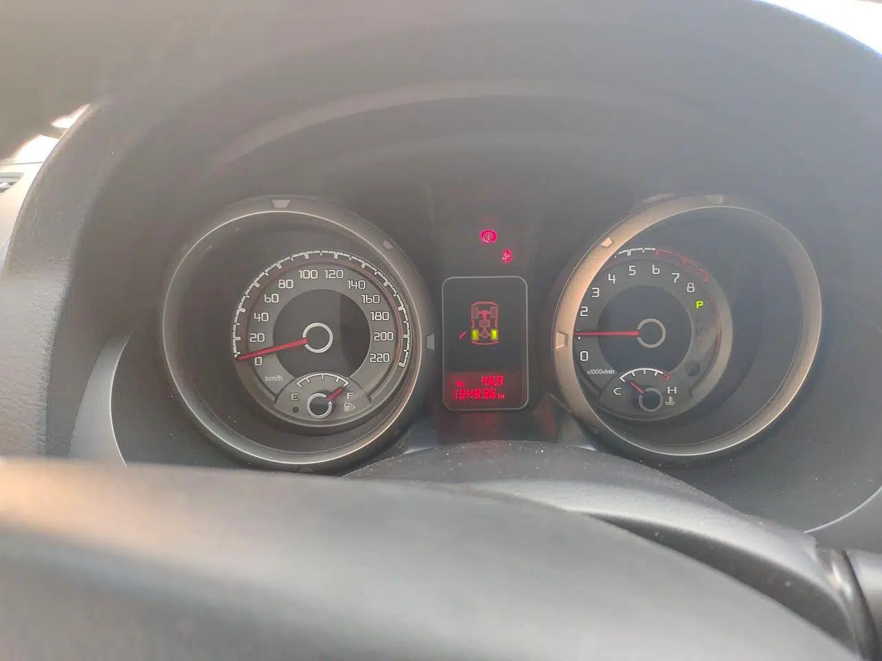 Mitsubishi Pajero  — миниатюра 12
