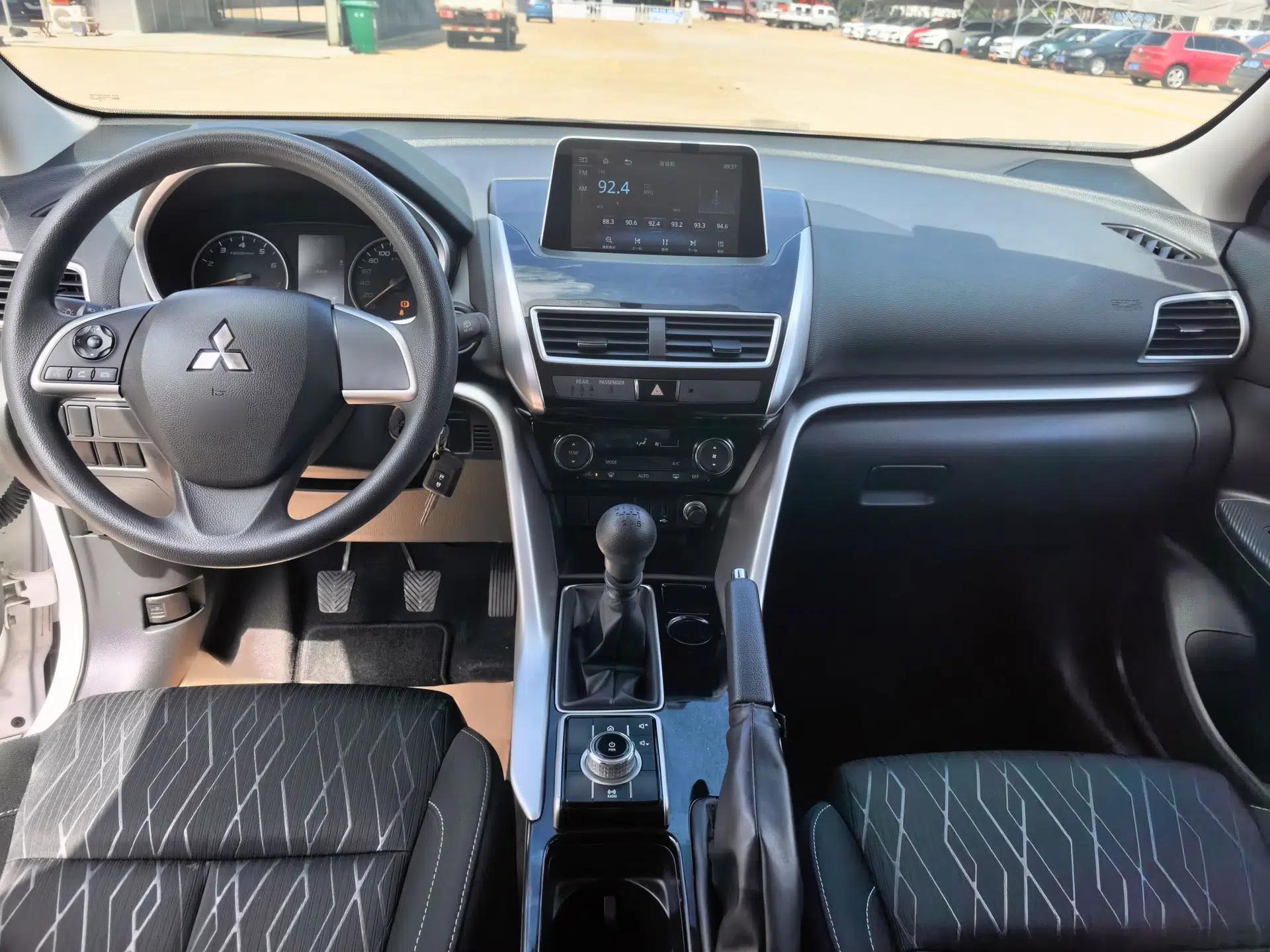Mitsubishi Eclipse Cross 2018 1.5T Manual Two-Wheel Drive Youth Edition — миниатюра 13
