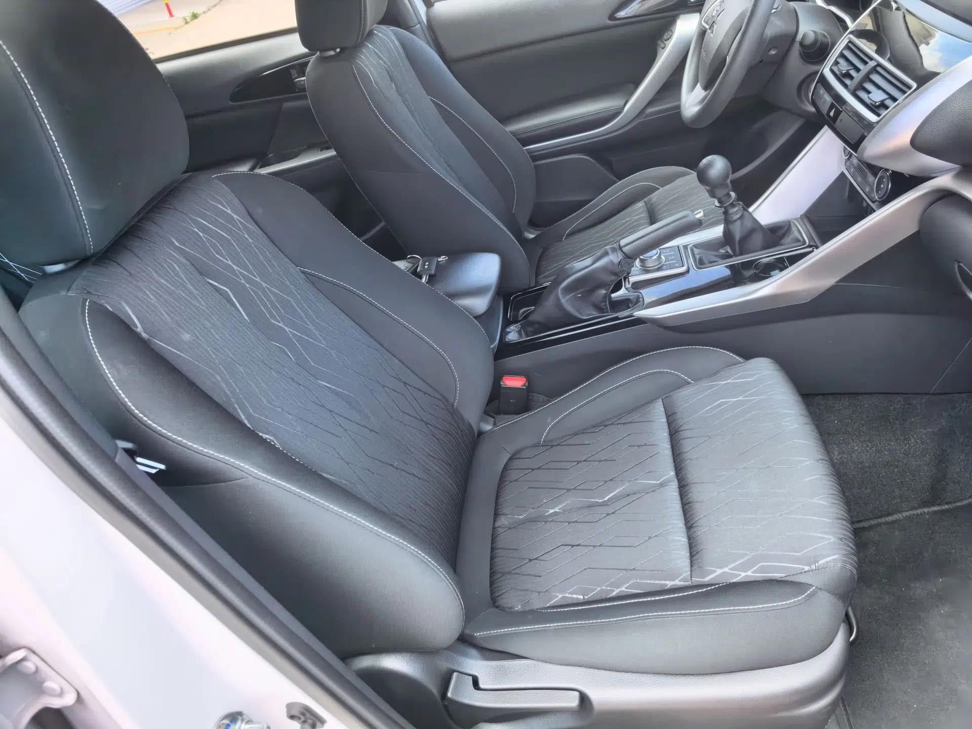 Mitsubishi Eclipse Cross 2018 1.5T Manual Two-Wheel Drive Youth Edition — миниатюра 30