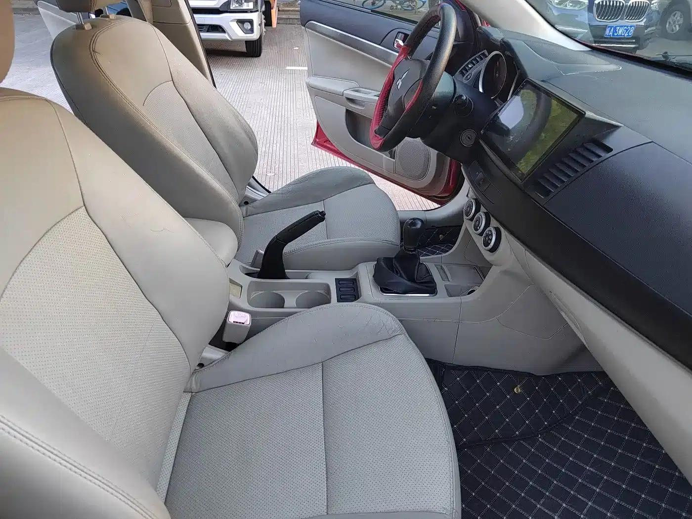 Lancer EX 2010 Fashion Edition 1.8L Manual Smart Model — миниатюра 9