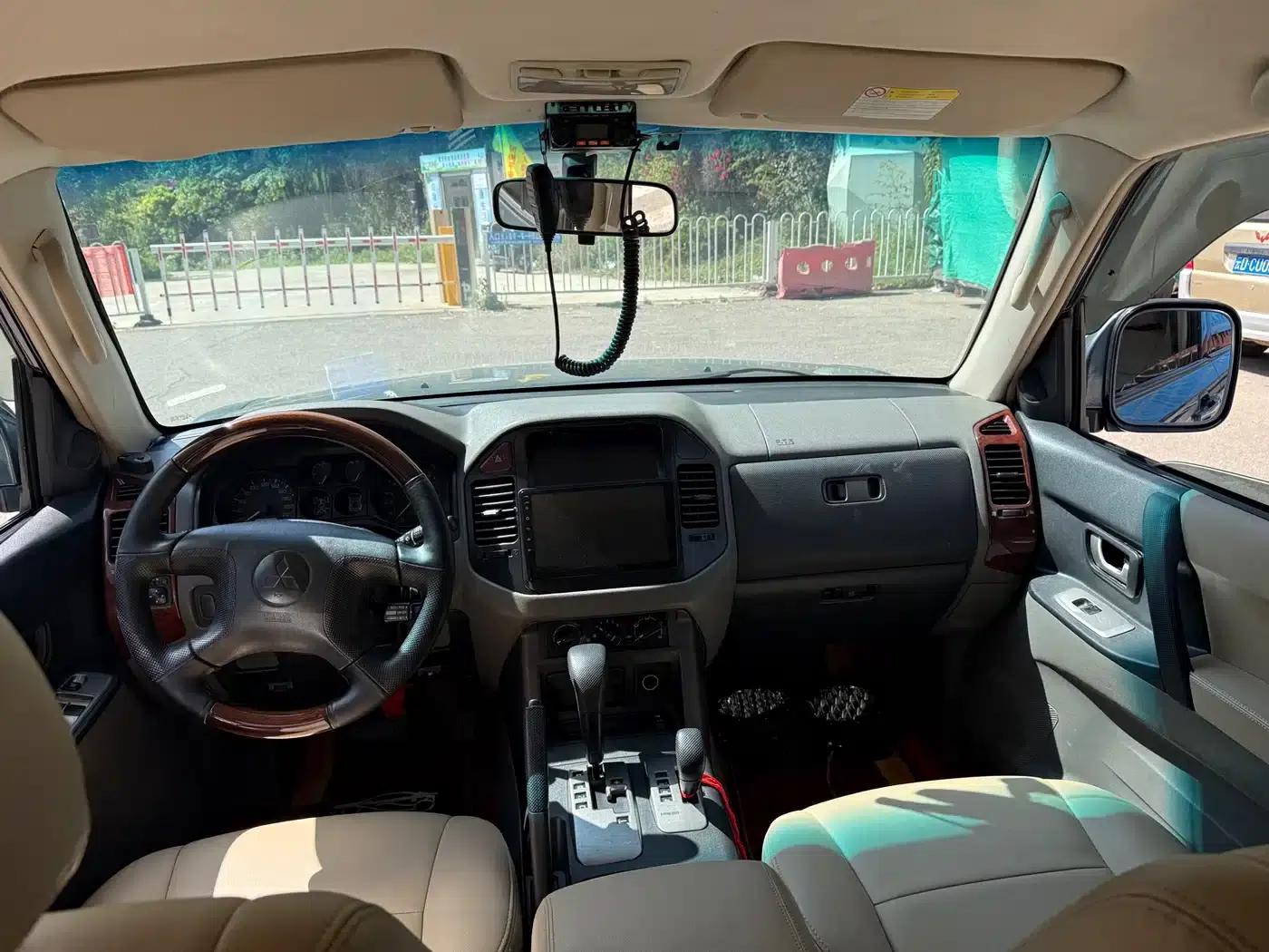 2006 Pajero 3.0L AT GLS — миниатюра 9