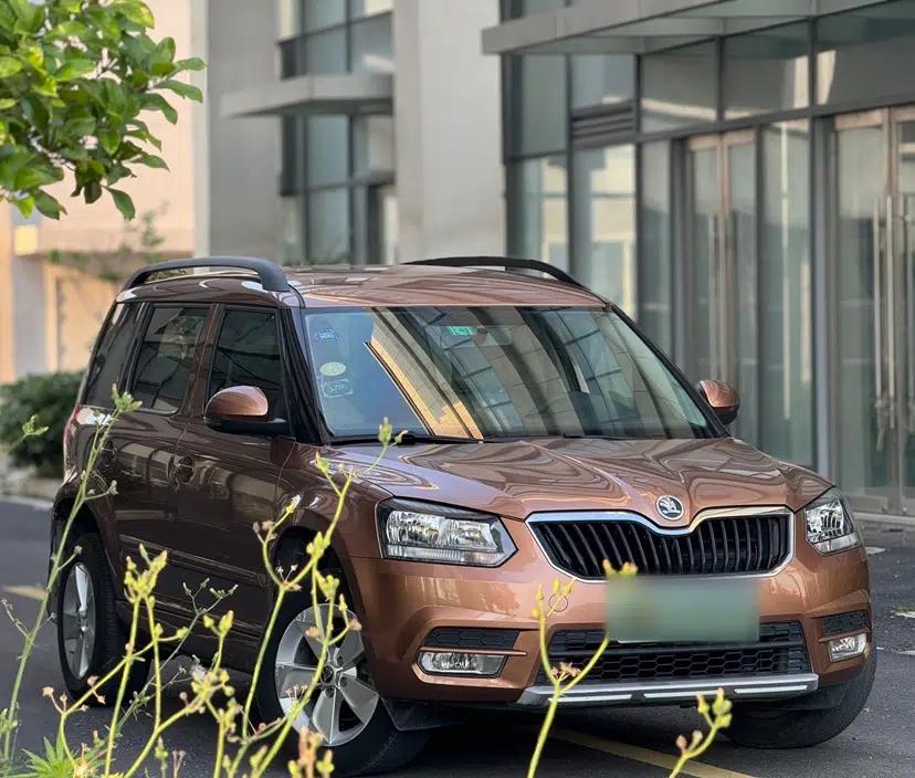 Skoda Yeti 2014 1.6L Manual Colorful Edition — миниатюра 5