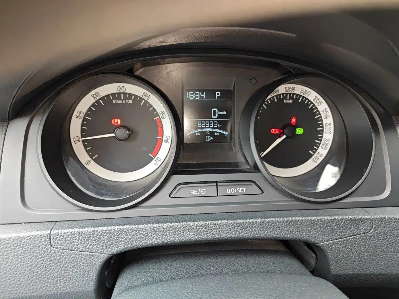 Skoda Rapid Spaceback 2019 Revised Version 1.5L Automatic Standard Edition China V Standard — миниатюра 13
