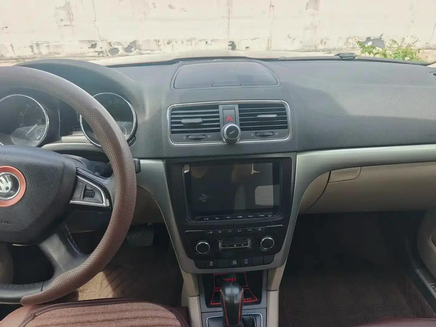 Yeti 2014 1.8TSI DSG Polar Edition — миниатюра 11