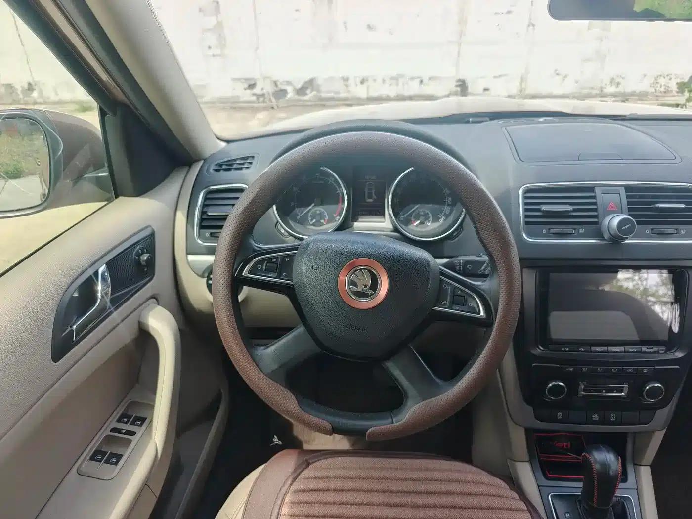 Yeti 2014 1.8TSI DSG Polar Edition — миниатюра 10