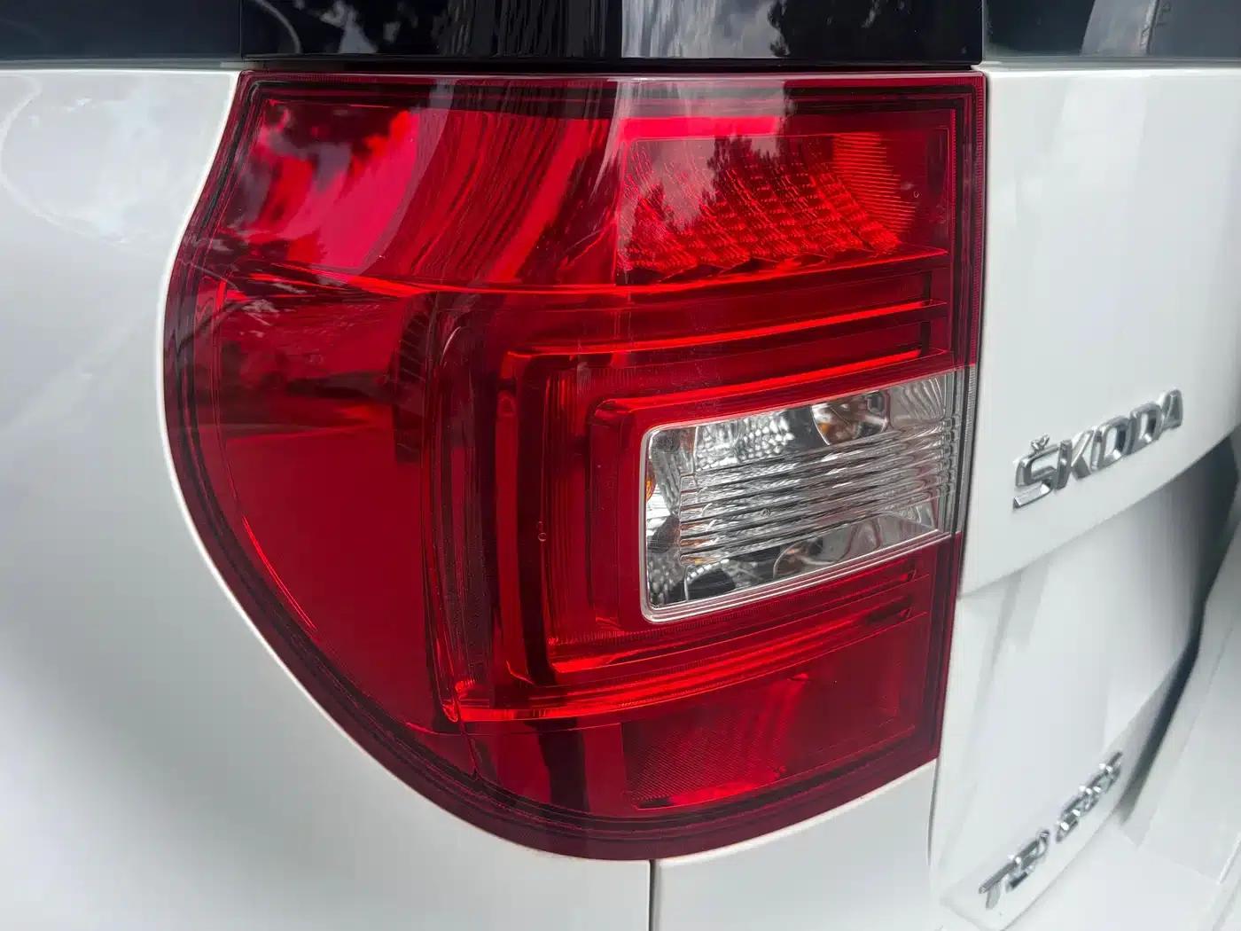 Yeti 2017 TSI280 DSG Adventure Edition — миниатюра 12