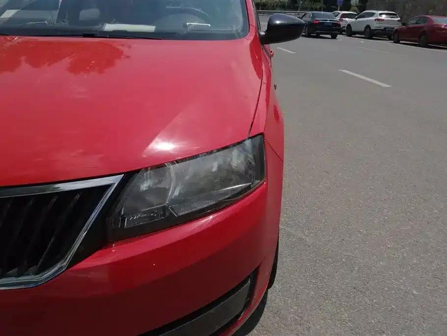 Rapid 2014 1.6L Automatic Enjoy Edition — миниатюра 5