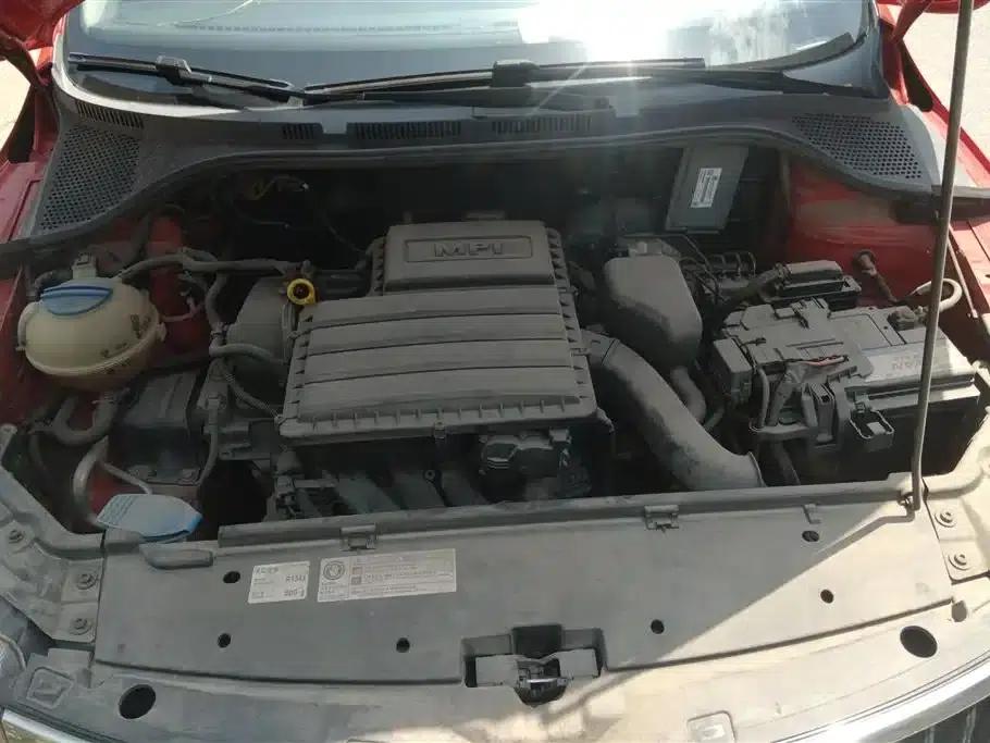 Rapid 2014 1.6L Automatic Enjoy Edition — миниатюра 10