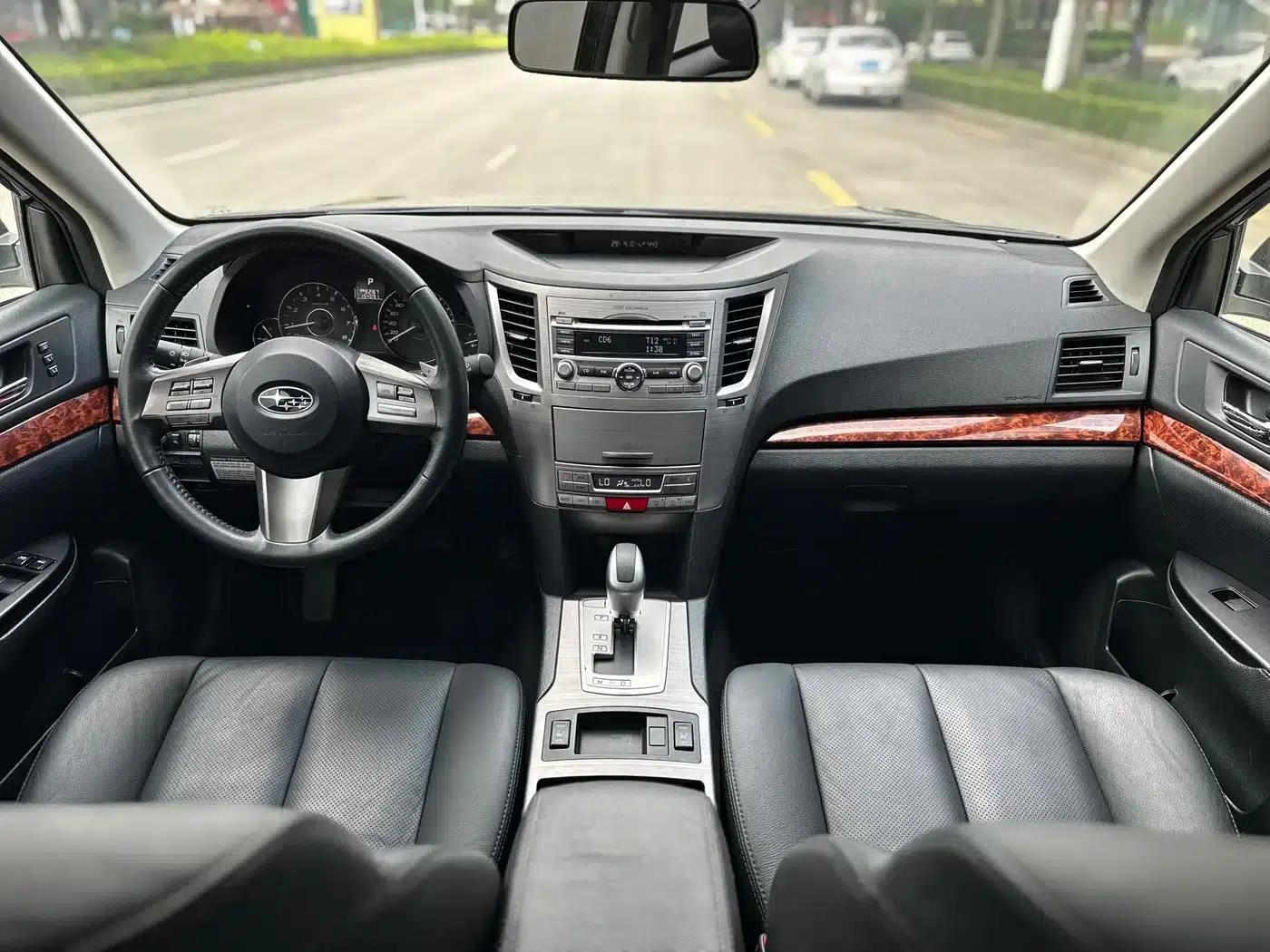 Outback 2011 2.5i Luxury Edition — миниатюра 11