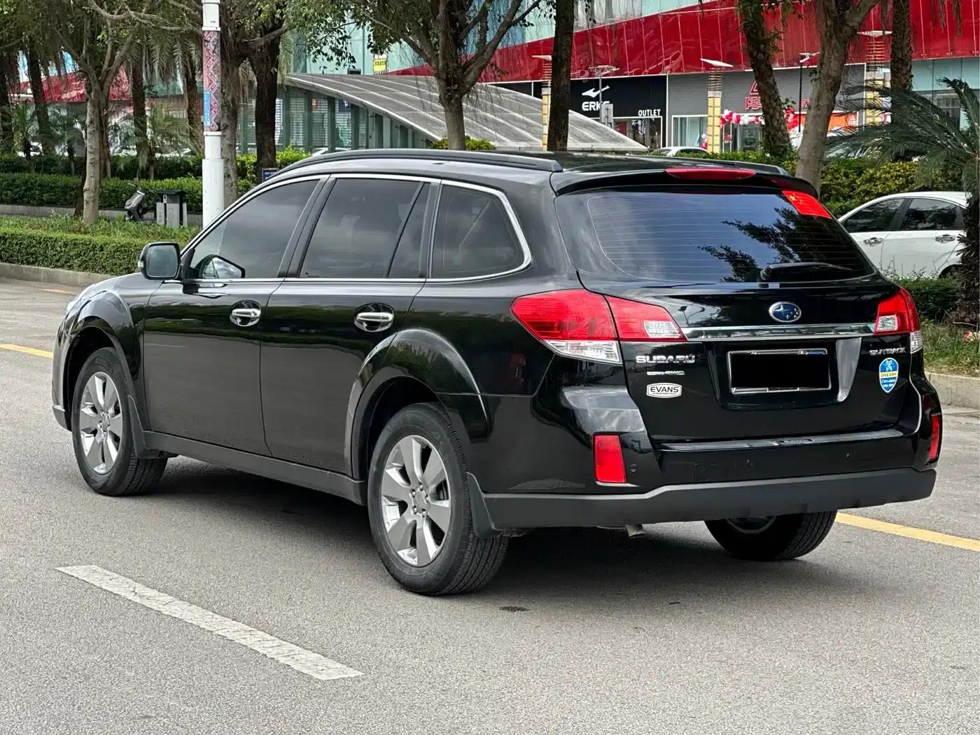 Outback 2011 2.5i Luxury Edition — миниатюра 4