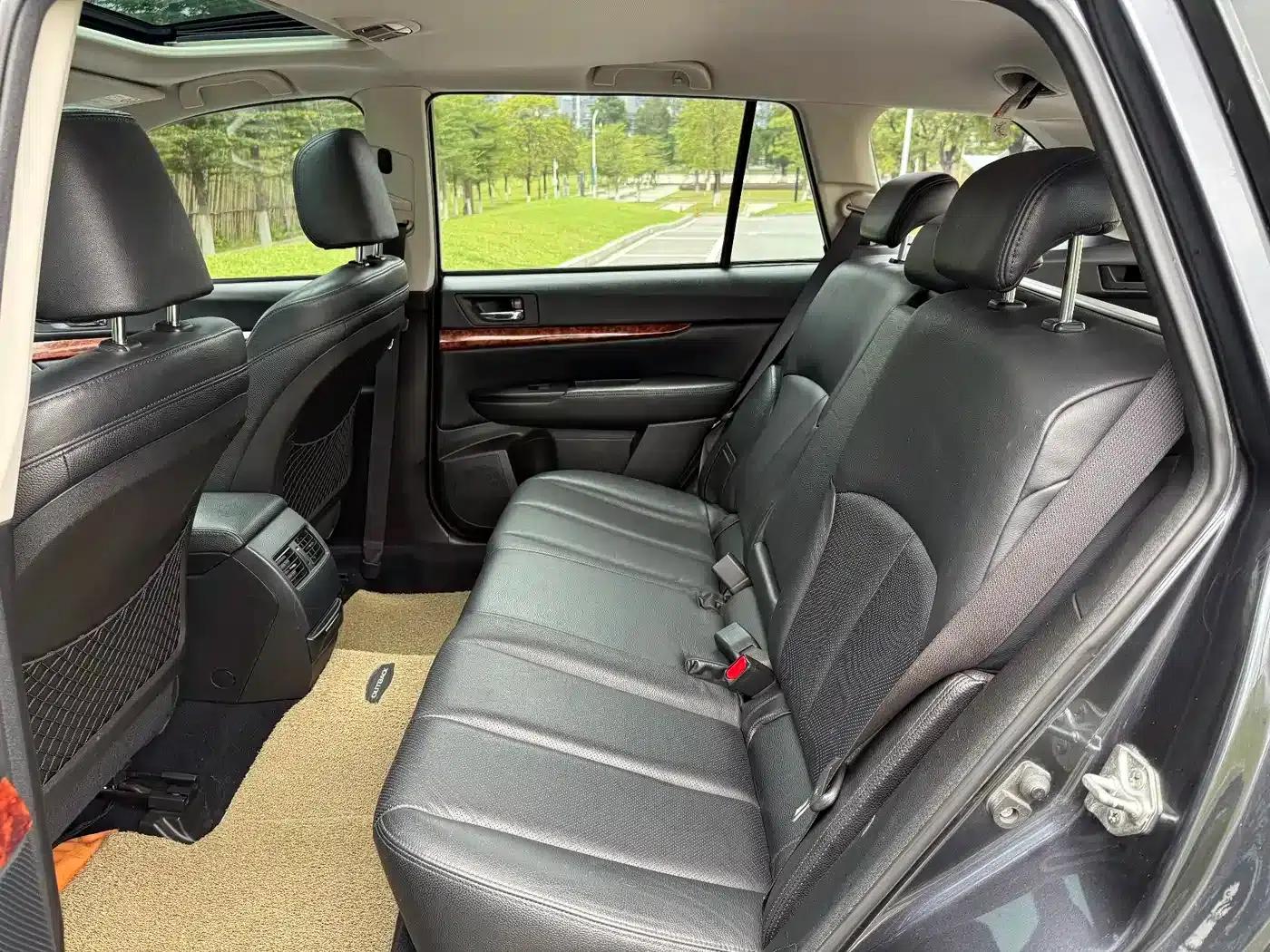 Outback 2010 2.5i Luxury Edition — миниатюра 11