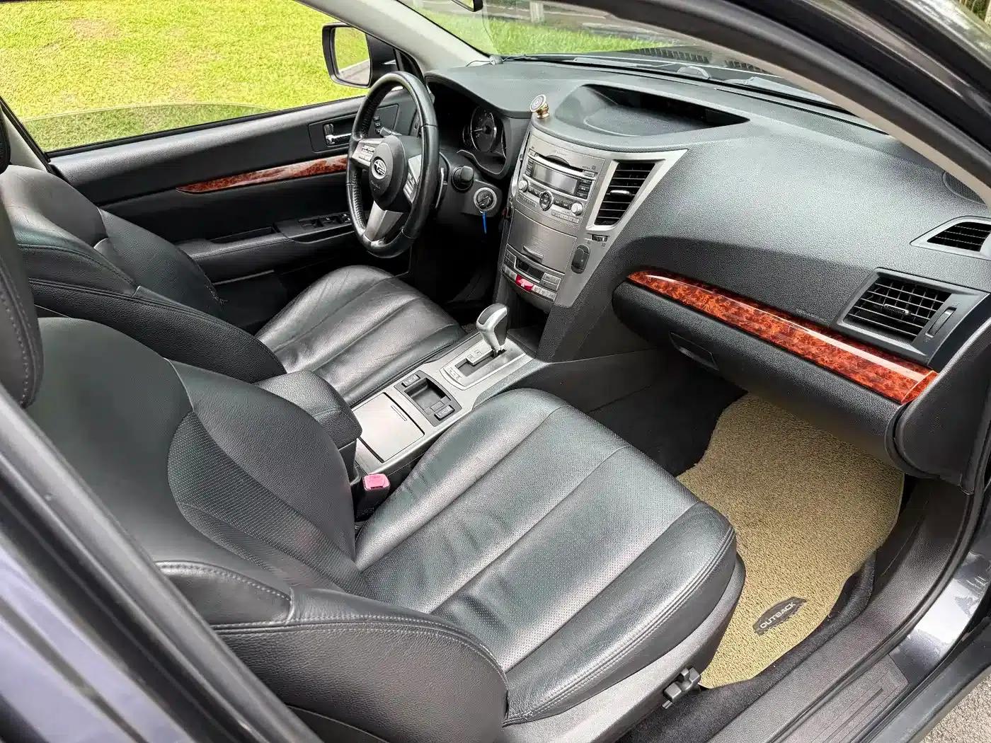 Outback 2010 2.5i Luxury Edition — миниатюра 12