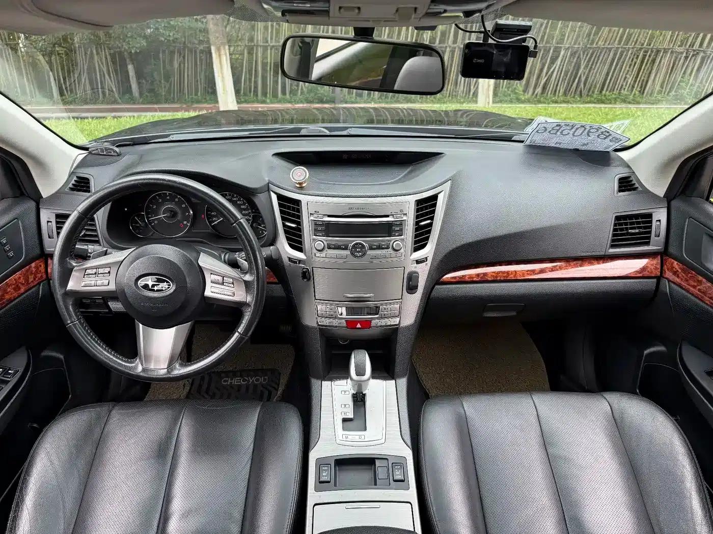 Outback 2010 2.5i Luxury Edition — миниатюра 16