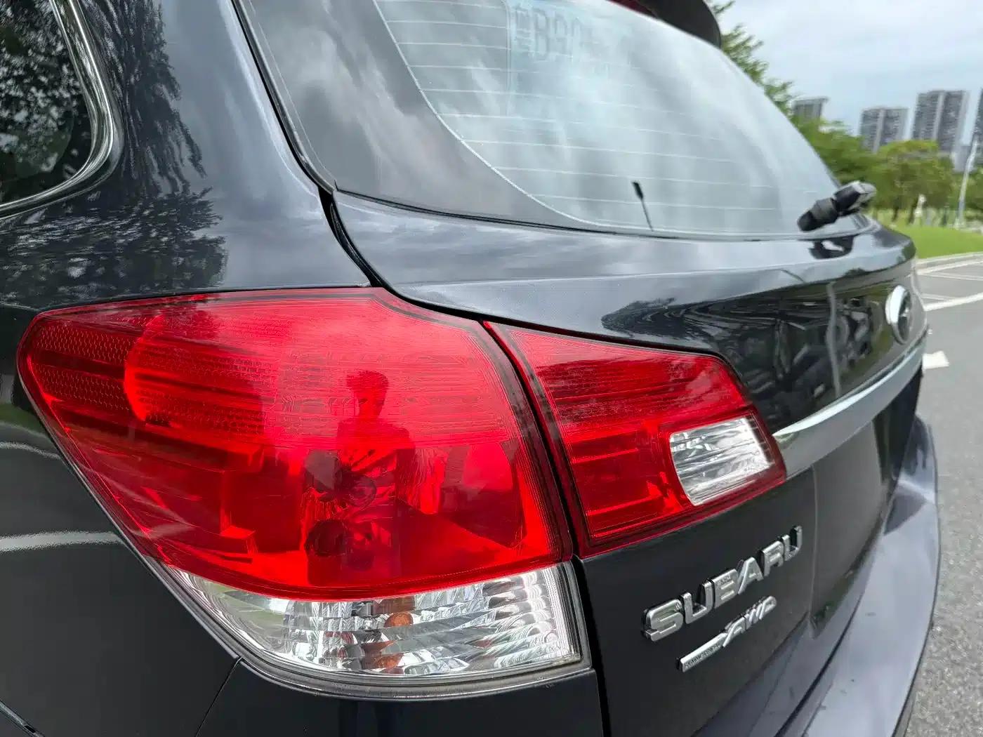 Outback 2010 2.5i Luxury Edition — миниатюра 21