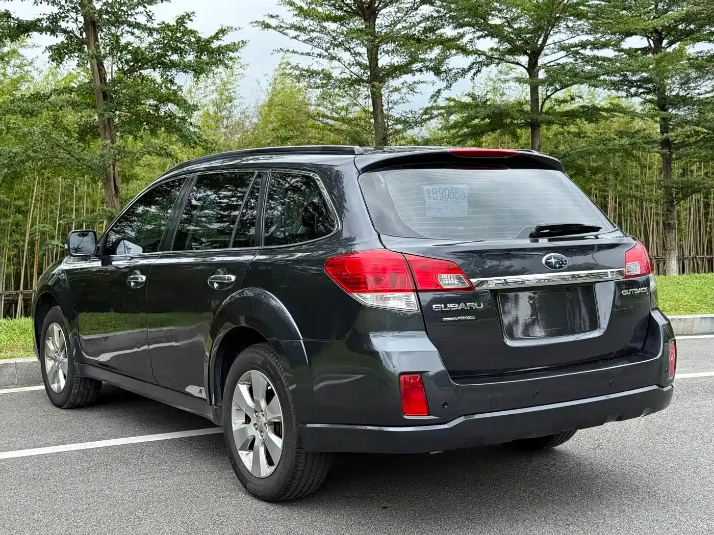Outback 2010 2.5i Luxury Edition — миниатюра 6