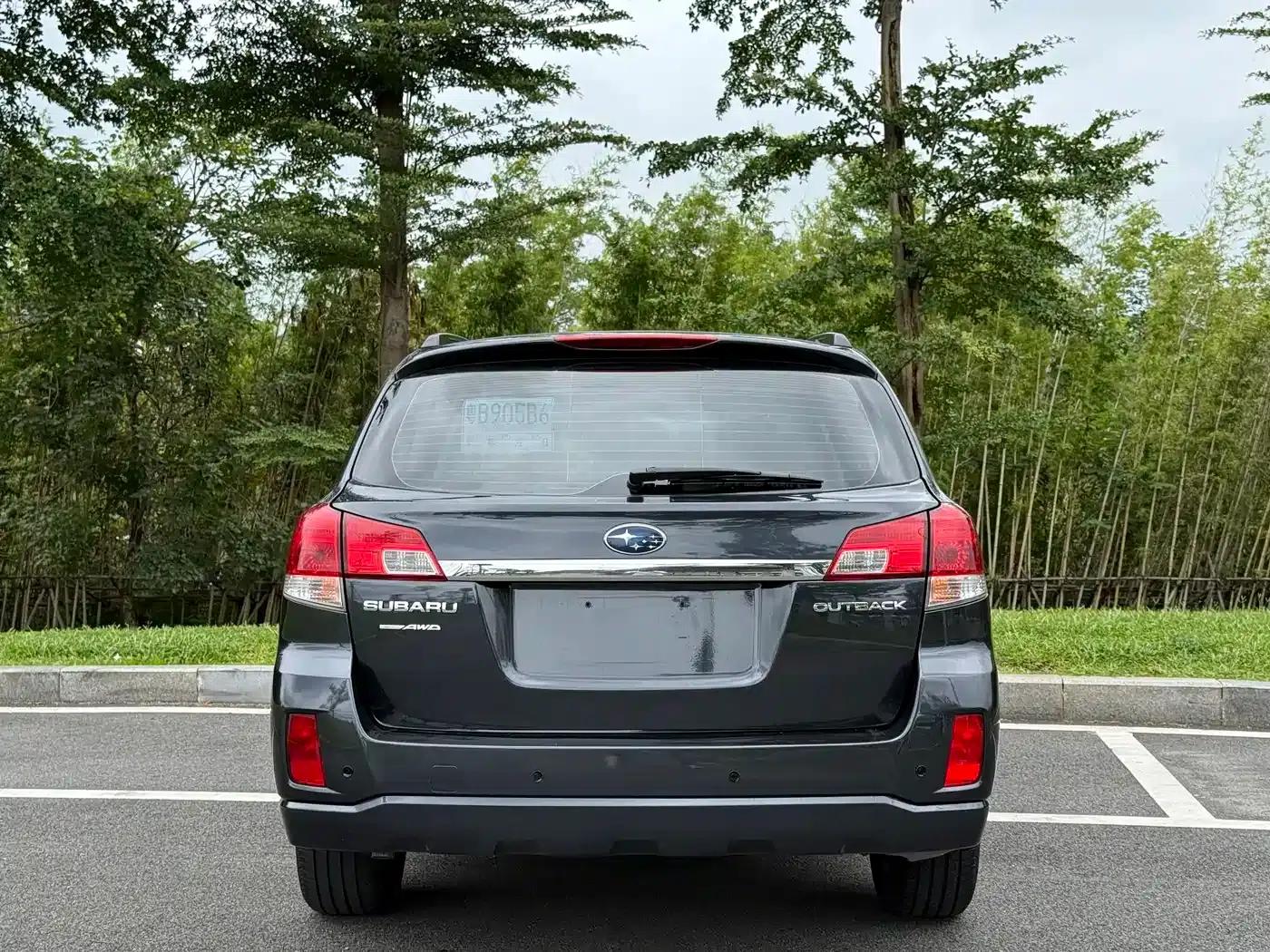 Outback 2010 2.5i Luxury Edition — миниатюра 7