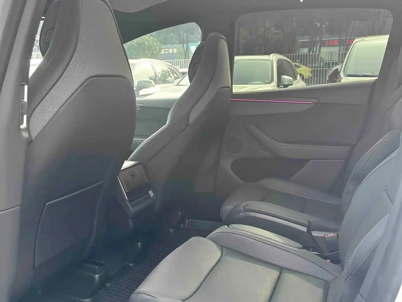 Model Y L 2025 Long Range All-Wheel Drive — миниатюра 11