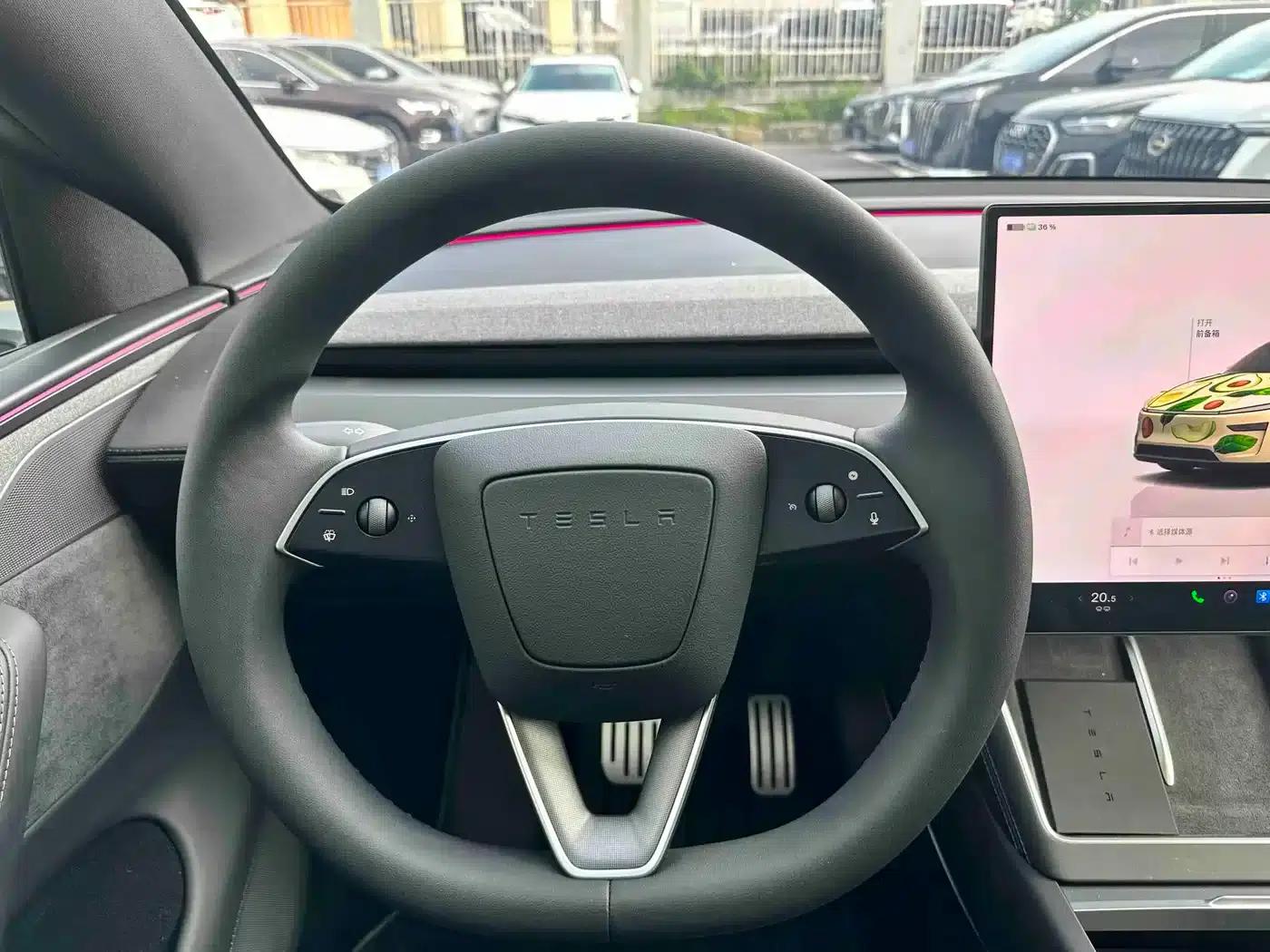Model Y L 2025 Long Range All-Wheel Drive — миниатюра 15