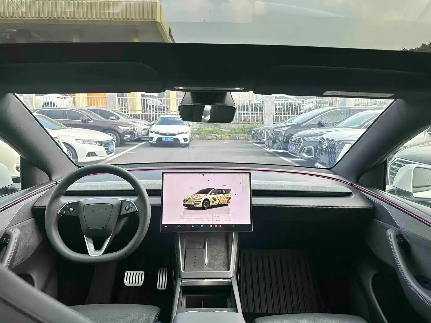 Model Y L 2025 Long Range All-Wheel Drive — миниатюра 16