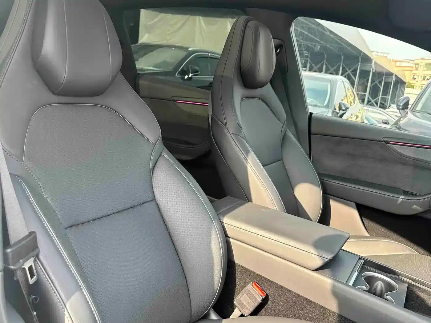 Model Y L 2025 Long Range All-Wheel Drive — миниатюра 21