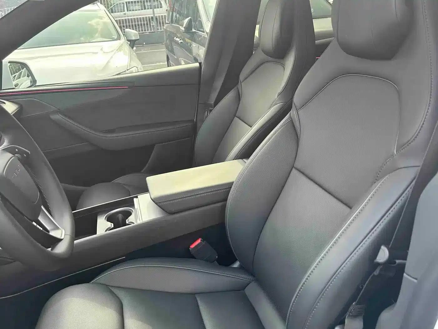 Model Y L 2025 Long Range All-Wheel Drive — миниатюра 9