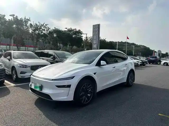 Model Y L 2025 Long Range All-Wheel Drive