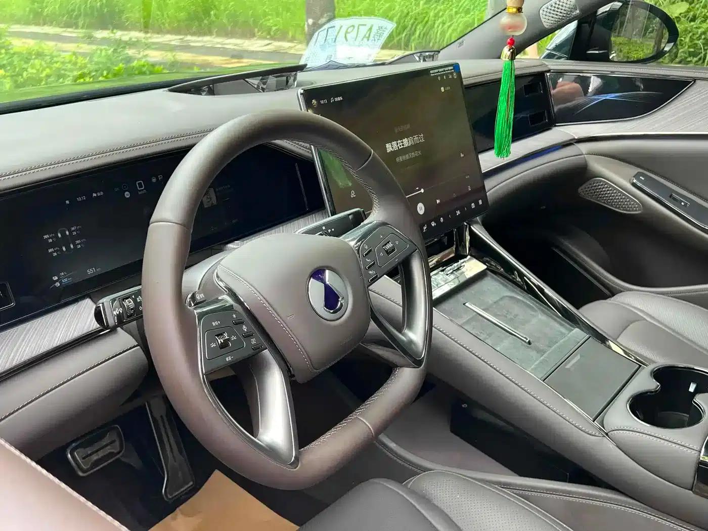 Denza Z9 2024 Model 1100km AWD Pro Edition — миниатюра 17