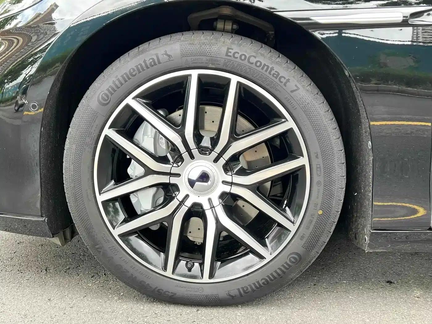 Denza Z9 2024 Model 1100km AWD Pro Edition — миниатюра 3
