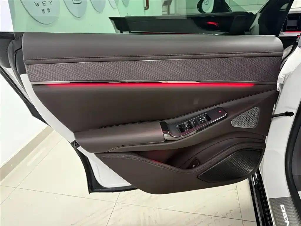 Denza Z9 2024 Model 1100km AWD Max Edition — миниатюра 15