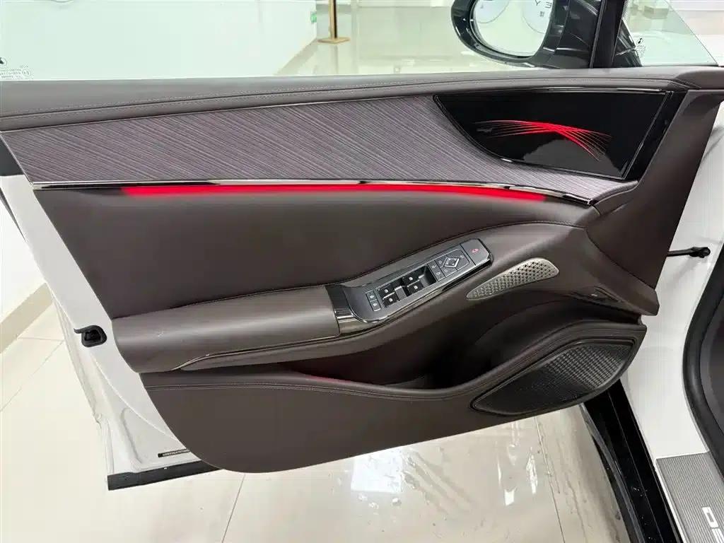 Denza Z9 2024 Model 1100km AWD Max Edition — миниатюра 17