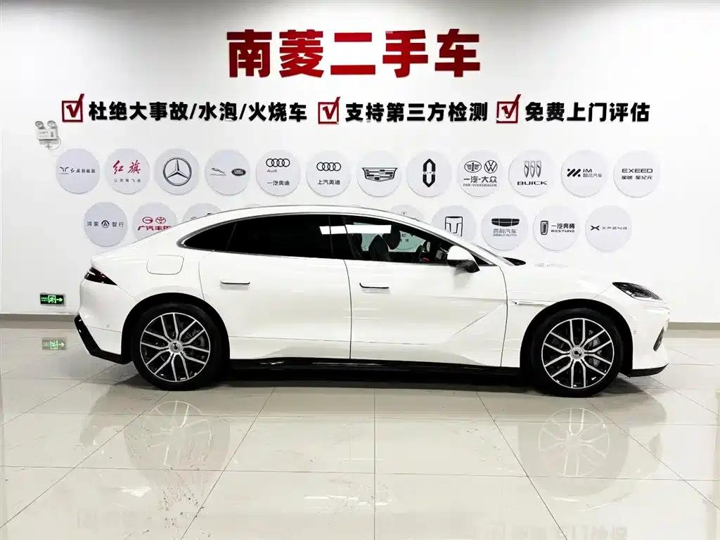 Denza Z9 2024 Model 1100km AWD Max Edition — миниатюра 5