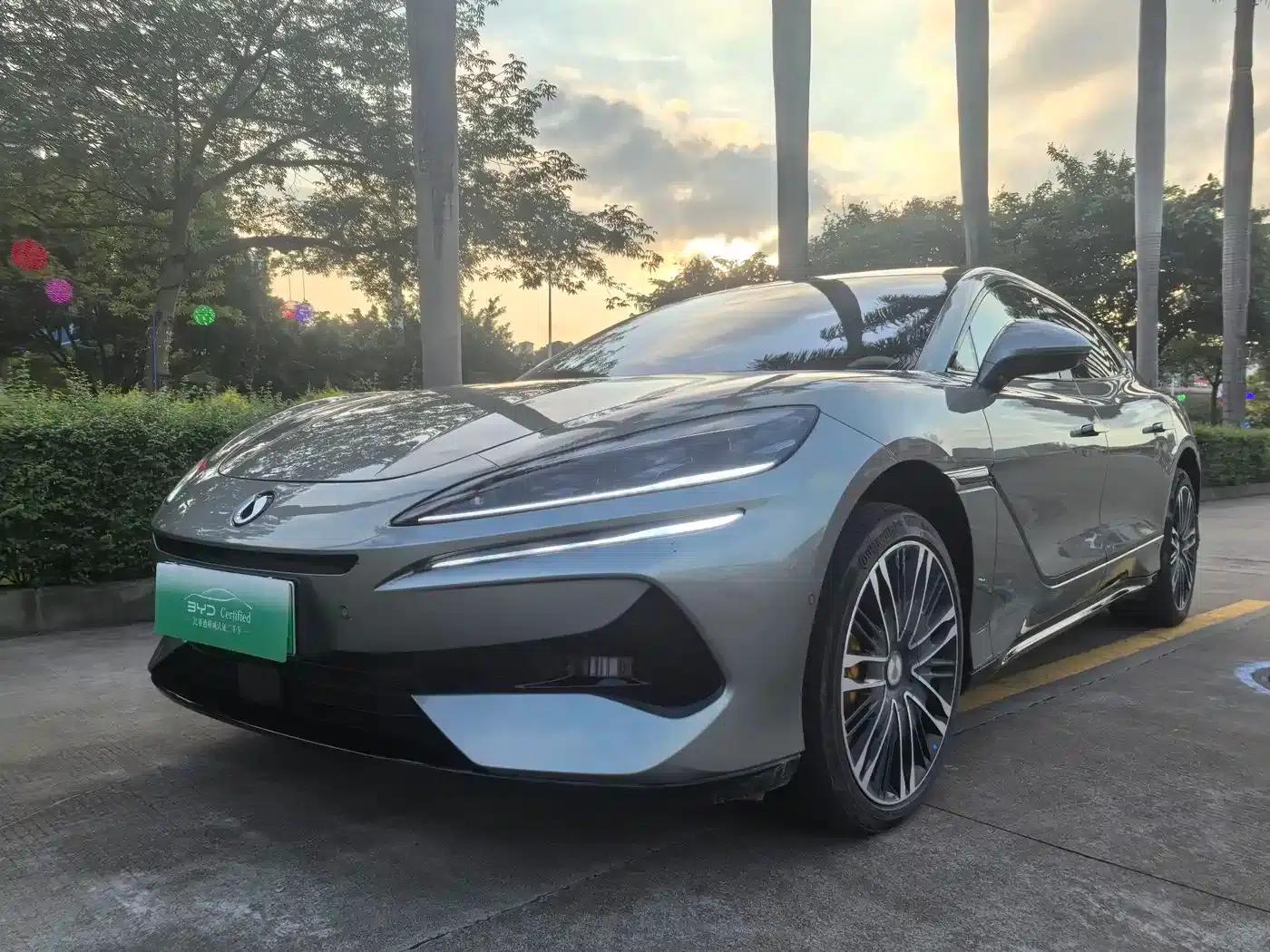 Denza Z9 GT 2024 1100 AWD Ultra Edition — миниатюра 1