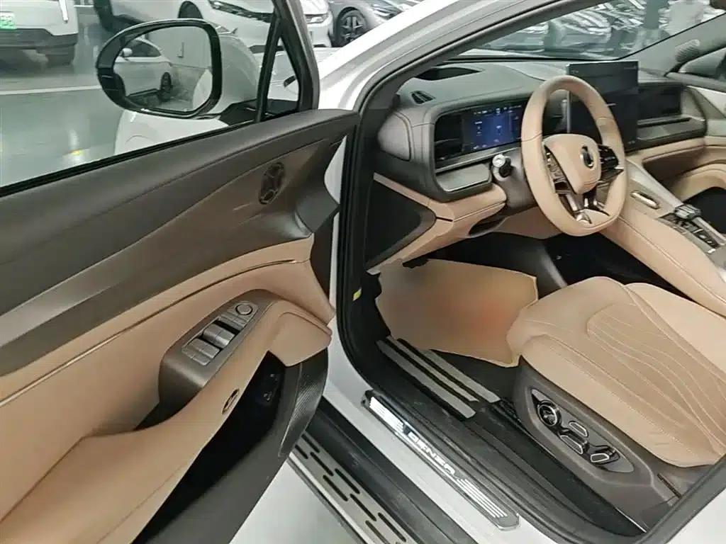 Denza N7 2024 630 AWD Intelligent Driving Max Edition — миниатюра 16