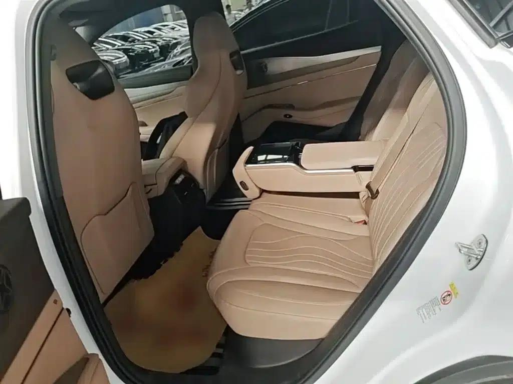 Denza N7 2024 630 AWD Intelligent Driving Max Edition — миниатюра 17