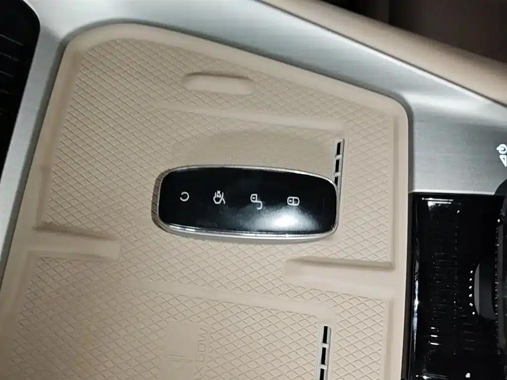 Denza N7 2024 630 AWD Intelligent Driving Max Edition — миниатюра 9