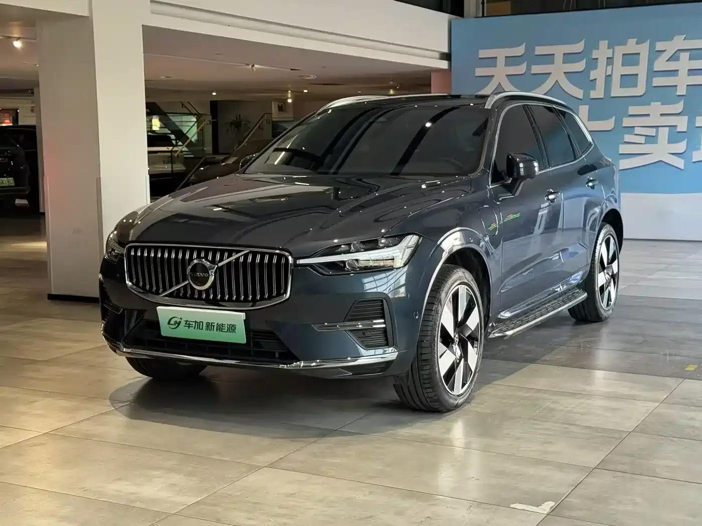 2025 Volvo XC60 Plug-in Hybrid, Long Range AWD Inscription Luxury Edition — миниатюра 1