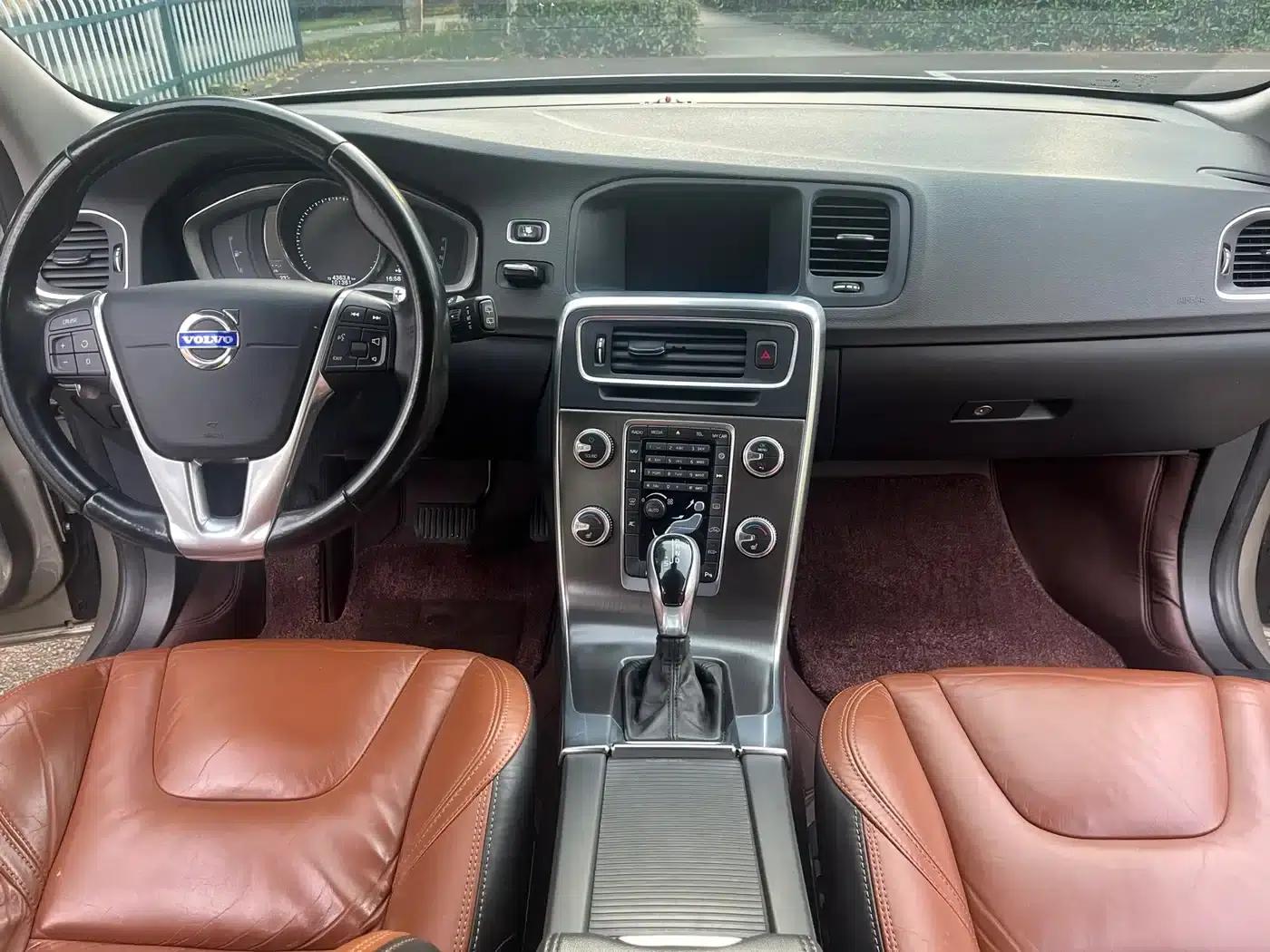 2013 Volvo V60 T5 Comfort Edition — миниатюра 4
