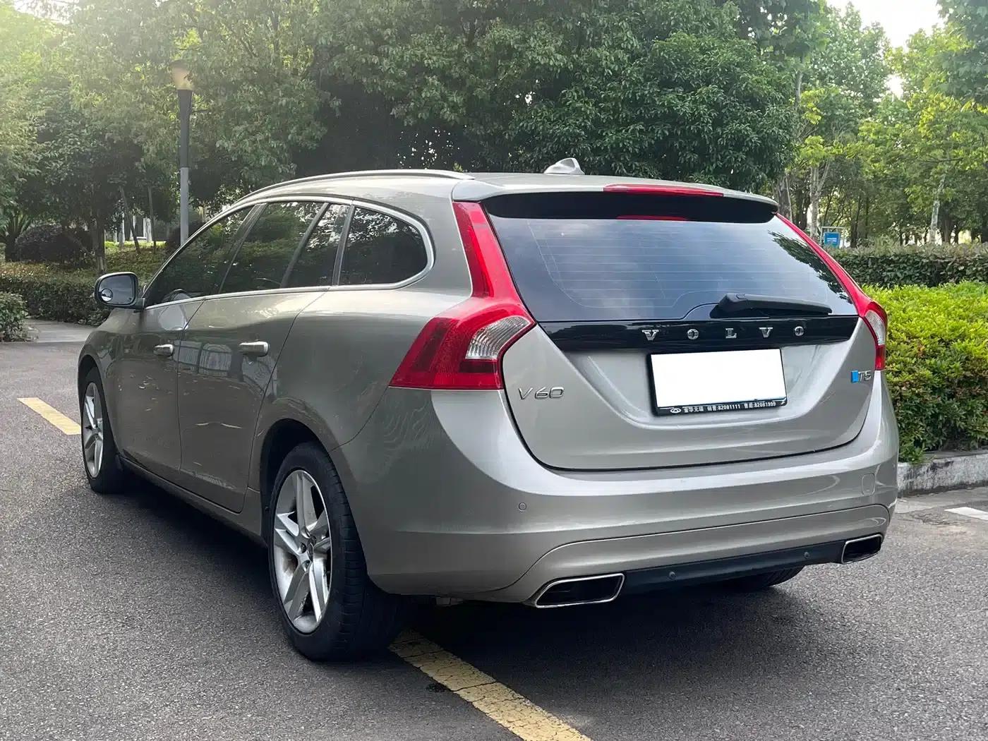 2013 Volvo V60 T5 Comfort Edition — миниатюра 7