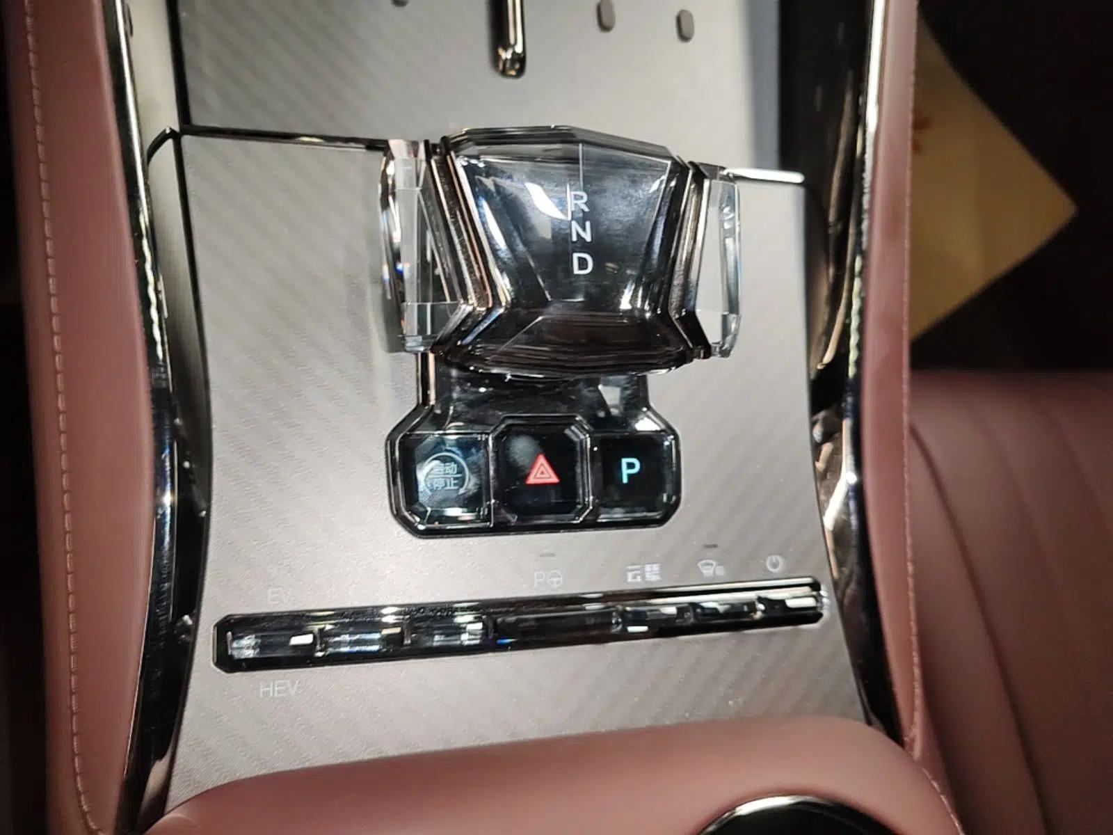Denza Z9GT 2024 1100 4x4 Pro Version — миниатюра 16