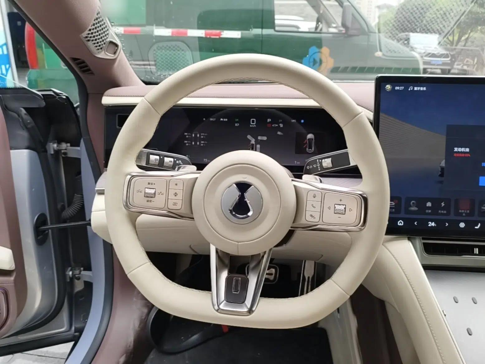Denza Z9GT 2024 1100 Four-Wheel Drive Ultra Version — миниатюра 14