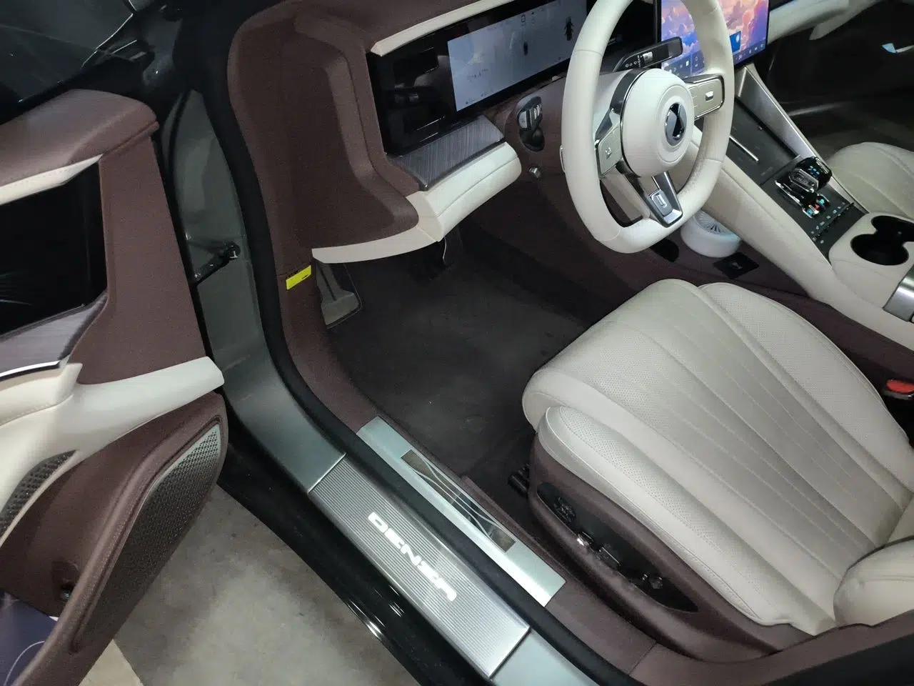 Denza Z9GT 2024 1100 4x4 Max First Edition — миниатюра 17