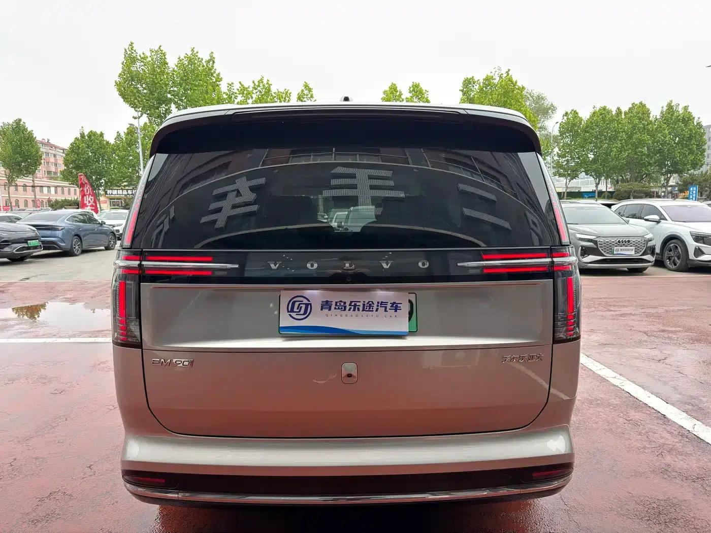 Volvo EM90 2025 Ultra 6-seater — миниатюра 5