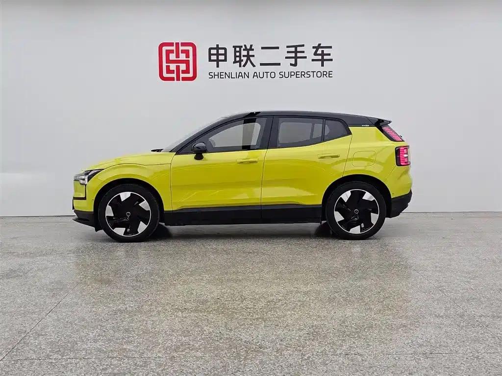 Volvo EX30 2025 Dual Motor All-Wheel Drive High-Performance Ultra — миниатюра 4