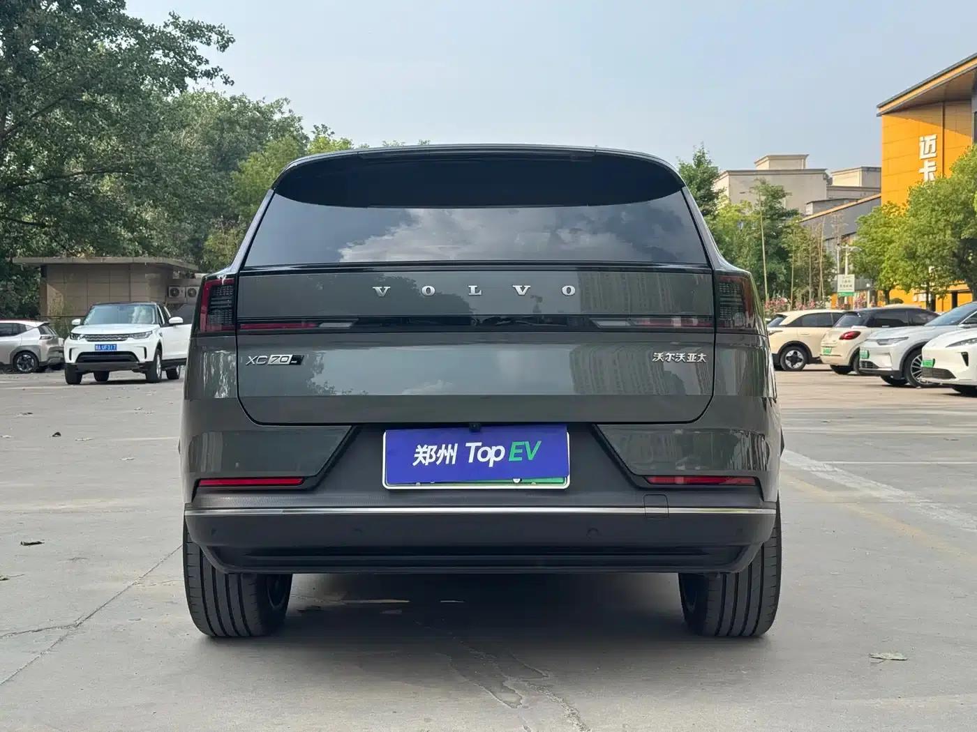 2026 Volvo XC70 Plug-in Hybrid, All-Wheel Drive, Ultra Range — миниатюра 13