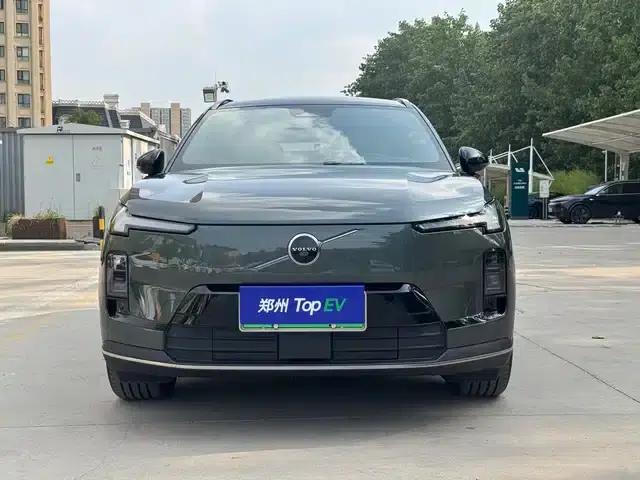 2026 Volvo XC70 Plug-in Hybrid, All-Wheel Drive, Ultra Range